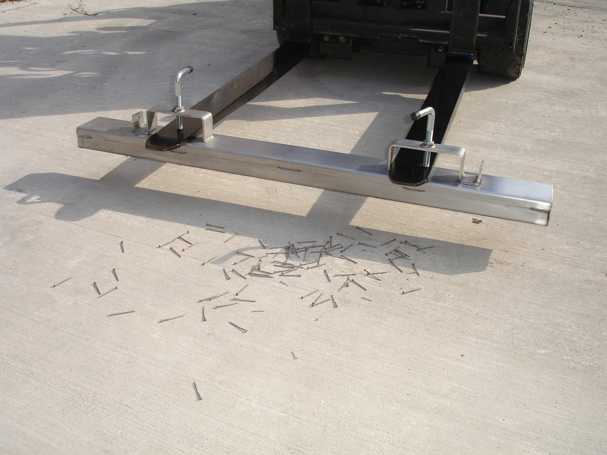 Invicta Fork Mounted Magnet