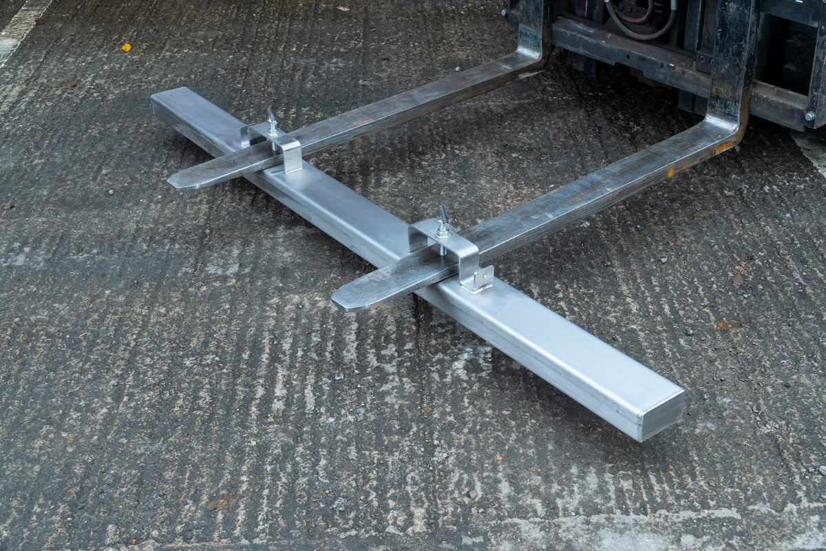 Invicta Fork Mounted Magnet