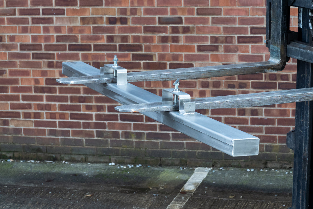 Invicta Fork Mounted Magnet