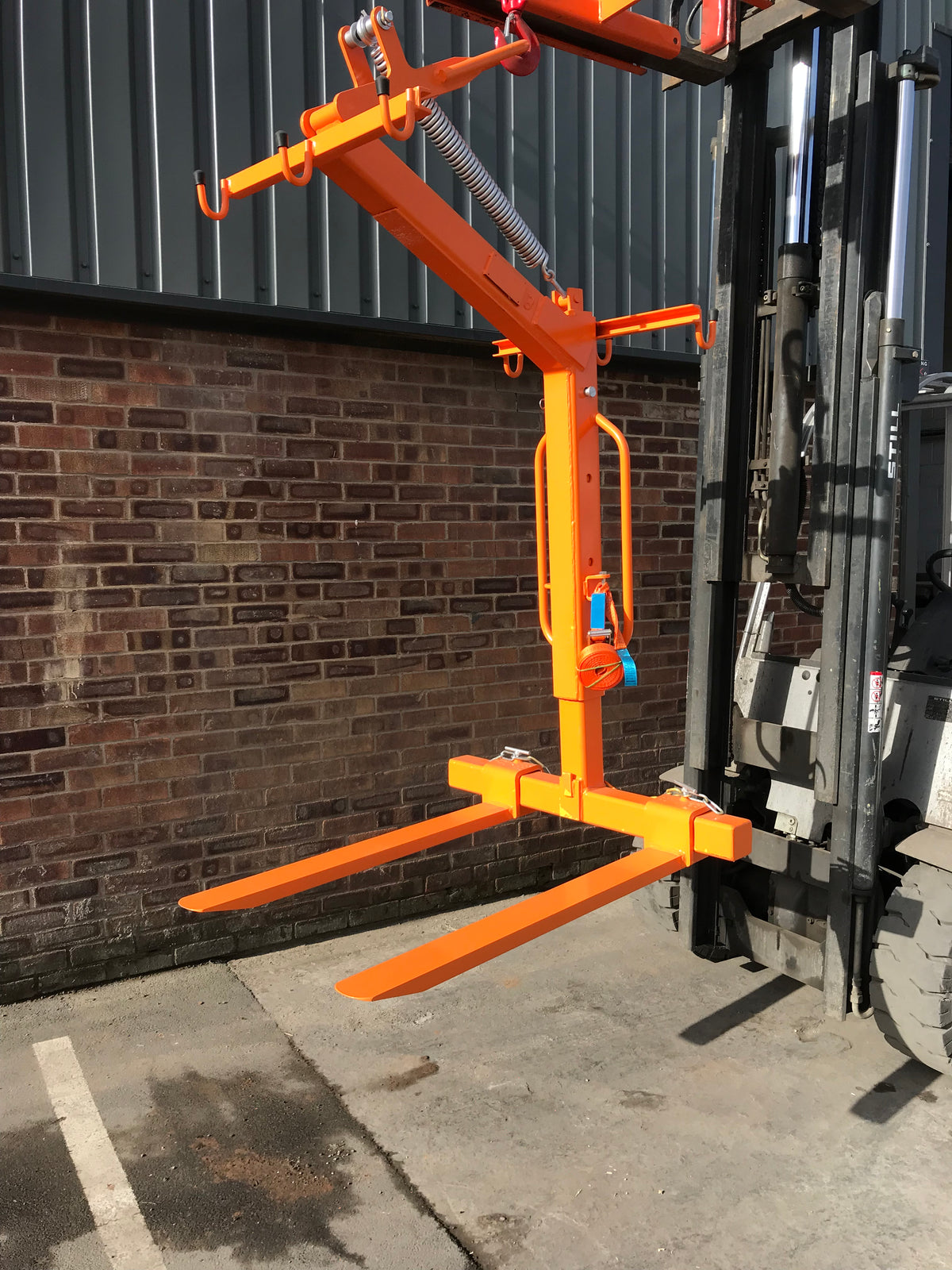 Invicta Automatic Pallet Forks